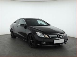 Mercedes-Benz E 200, Ke, Navi, Tempomat