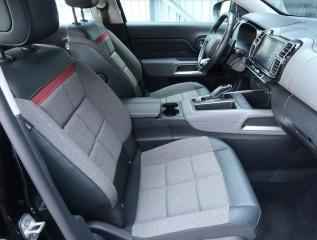 Škoda Octavia (2011) Laurin&Klement 2.0 TDI - náhled 9