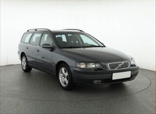 Volvo V70 2.4, udr�ovan�