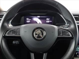 Volkswagen Passat (2012) 2.0 TDI, Navi, Tempomat - náhled 11