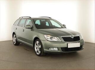 �koda Octavia 1.6 TDI, pln� poj�zdn�, Xenony