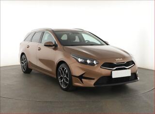 Kia Ceed Top 1.5 T-GDI, Automat, �R