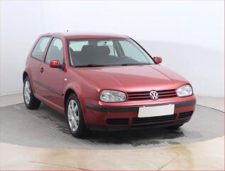 Volkswagen Golf 1.6, Klima, rezervace