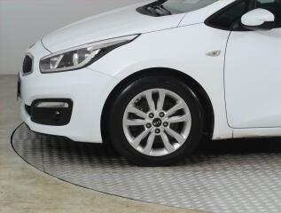 Kia Ceed (2016) Silver 1.6 CRDi, Serv.kniha - náhled 15