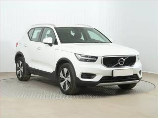 Volvo XC40 Momentum T3