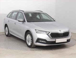 �koda Octavia Ambition 2.0 TDI, �R,1.maj