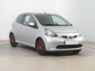 Toyota Aygo 1.0 VVT-i, po STK, rezervace