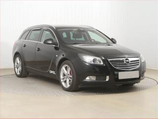 Opel Insignia 2.0 Turbo, Xenony, Tempomat