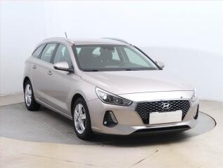 Hyundai i30 1.6 CRDi, Tempomat