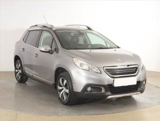 Peugeot 2008 1.2 PureTech, Navi, Tempomat