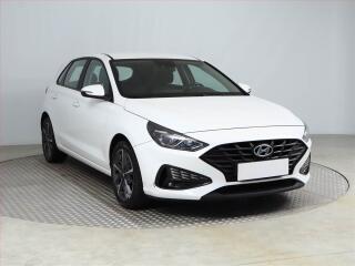 Hyundai i30 Comfort 1.5 DPI, �R,1.maj