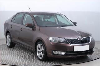 koda Rapid Style 1.6 TDI, Xenony