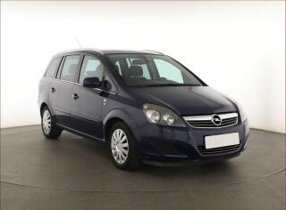 Opel Zafira 1.6, 7�m�st, v dobr�m stavu