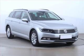 Volkswagen Passat 2.0 TDI, Serv.kniha, Navi