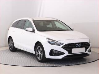 Hyundai i30 Family 1.5 DPI, Serv.kniha