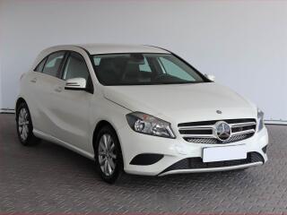 Mercedes-Benz A 180, Serv.kniha, K��e