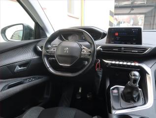 Peugeot 5008 (2020) 1.5 BlueHDi, 7 míst, ČR,1.maj - náhled 7