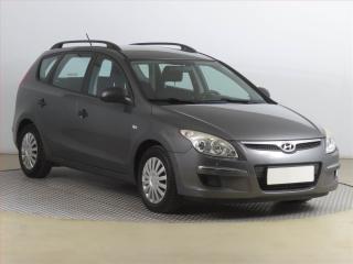 Hyundai i30 1.6 CRDi, po STK, rezervace