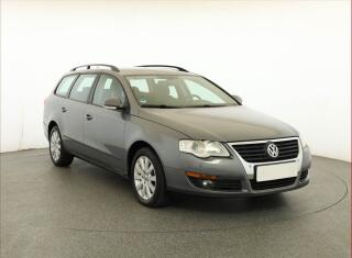 Volkswagen Passat 2.0 TDI, Xenony, Tempomat