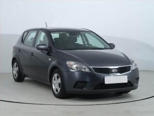 Kia Ceed 1.4 CVVT, po STK, Ta�n�