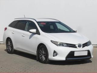 Toyota Auris 1.4 D-4D, Serv.kniha, Tempomat