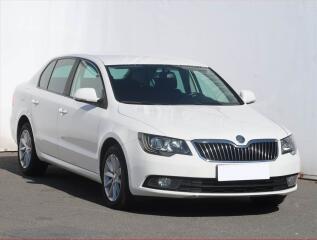 �koda Superb 1.4 TSI, �R,1.maj, Xenony