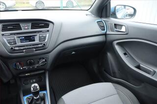 Volkswagen Touran (2007) 1.9 TDI, Automat, 7 míst - náhled 8