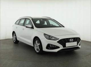 Hyundai i30 1.5 DPI, Serv.kniha, Tempomat