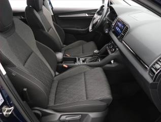 Škoda Karoq (2023) Style 1.5 TSI, digi klima - náhled 9