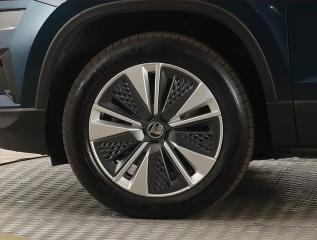 Škoda Karoq (2023) Style 1.5 TSI, digi klima - náhled 15