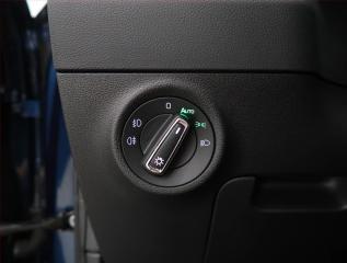 Škoda Karoq (2023) Style 1.5 TSI, digi klima - náhled 23