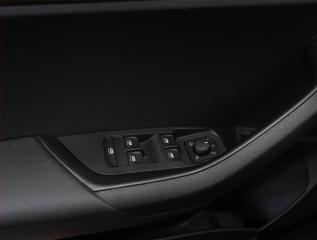 Škoda Karoq (2023) Style 1.5 TSI, digi klima - náhled 24