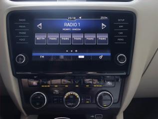 Škoda Octavia (2018) Style 1.8 TSI, Automat - náhled 12