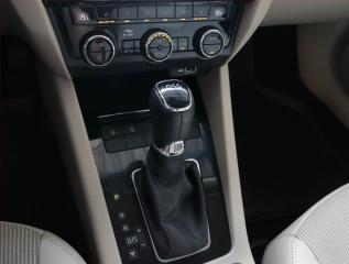 Škoda Octavia (2018) Style 1.8 TSI, Automat - náhled 13