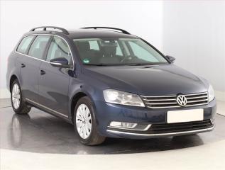 Volkswagen Passat 2.0 TDI, Serv.kniha, Tempomat