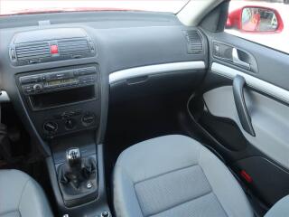 Peugeot 5008 (2014) 1.6 HDi, 7 míst, Navi - náhled 8