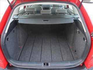 Peugeot 5008 (2014) 1.6 HDi, 7 míst, Navi - náhled 14