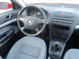 Peugeot 5008 (2014) 1.6 HDi, 7 míst, Navi - náhled 7