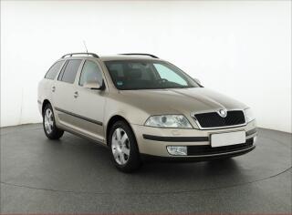 �koda Octavia 2.0 TDI, Xenony, Tempomat