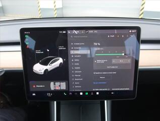 Tesla Model 3 (2020) Std Range Plus 52kWh, SoH 84% - náhled 17