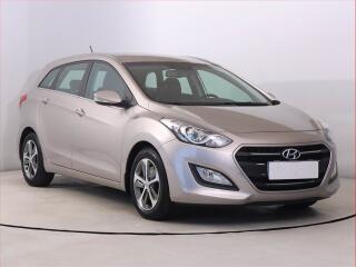 Hyundai i30 1.6 MPI, Serv.kniha, Tempomat