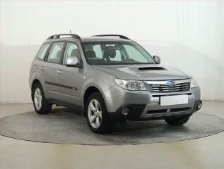 Subaru Forester 2.5, 4X4, Serv.kniha, Xenony