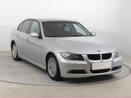 BMW 320 i, Xenony, Tempomat