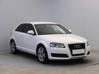 Audi A3 1.6, Xenony