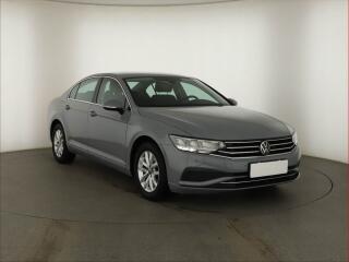 Volkswagen Passat Business 1.5 TSI, �R, DPH