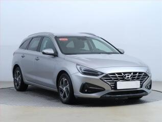 Hyundai i30 1.5 T-GDI MHEV, �R,1.maj