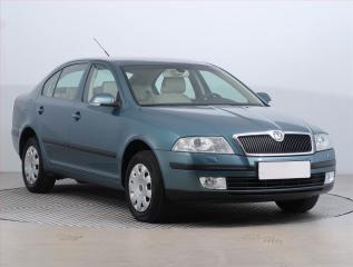 koda Octavia Elegance 2.0, Serv.kniha, Navi
