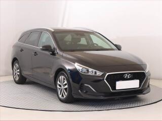 Hyundai i30 Family 1.6 CRDi, Serv.kniha