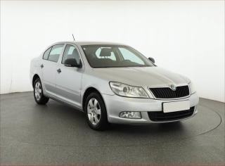 koda Octavia 1.6 TDI, Serv.kniha, po STK