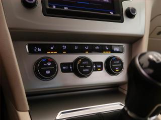 Volkswagen Passat (2016) 1.6 TDI, Kůže, Navi, Tempomat - náhled 18